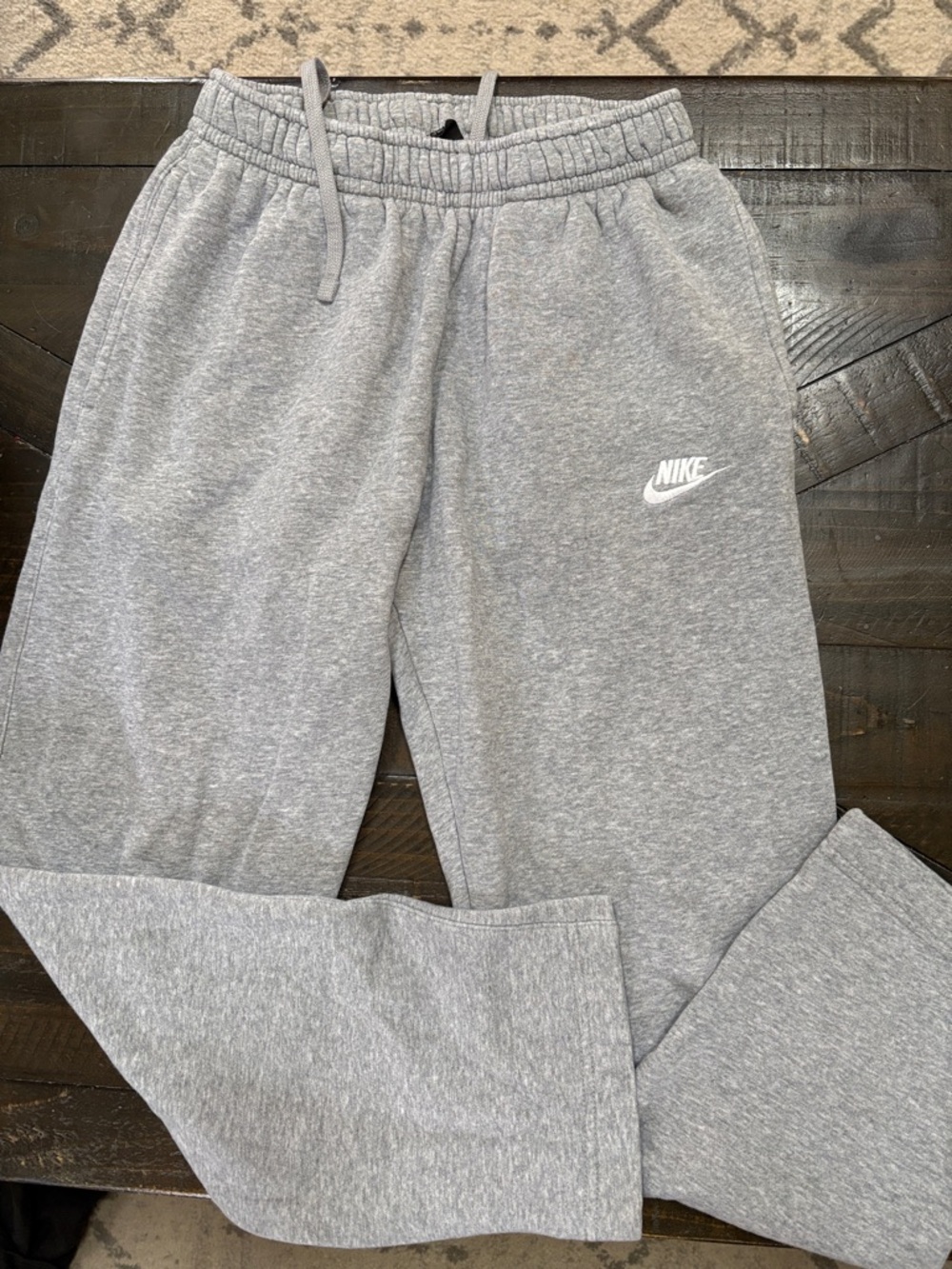 Nike Men’s Heather Gray Fleece Joggers with White Logo